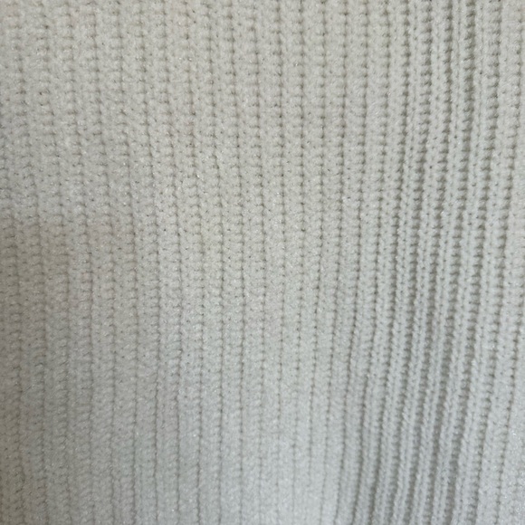 Luck Brand Women's Vanilla V-Neck Chenille Sweater - Picture 7 of 7